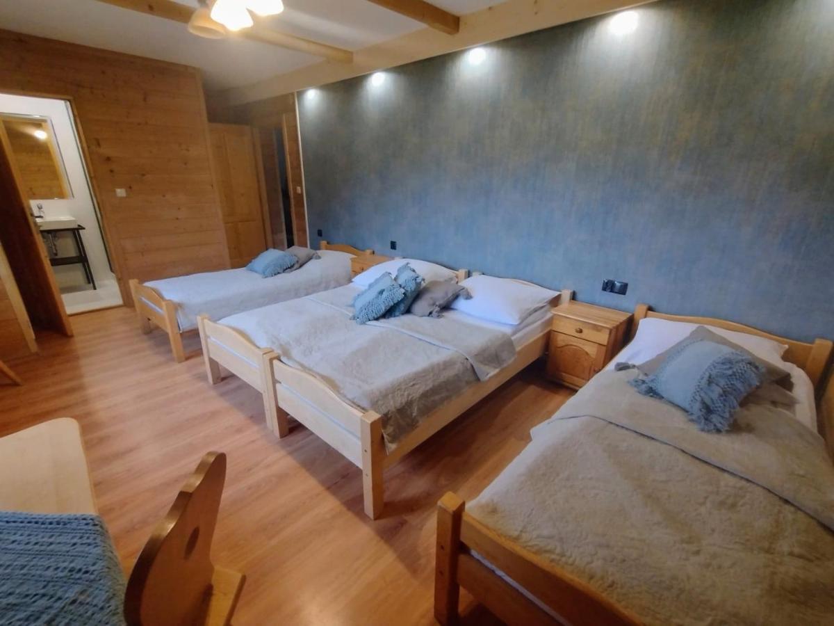 Economy Triple Room 25C